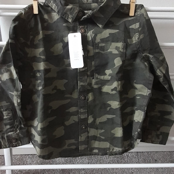 Boys top - Picture 1 of 2